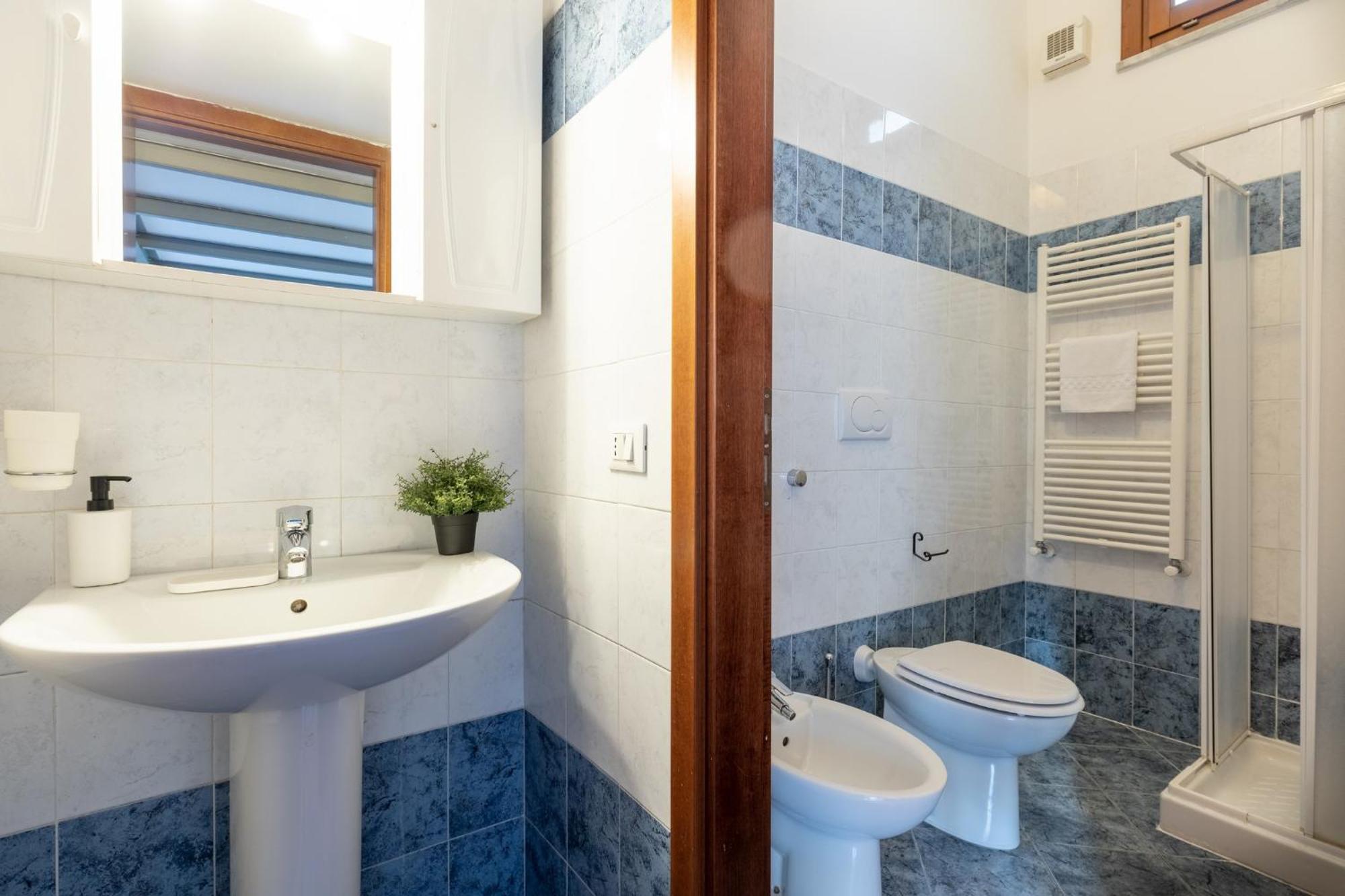 Four Shades Of Pisa Apartments Exterior photo